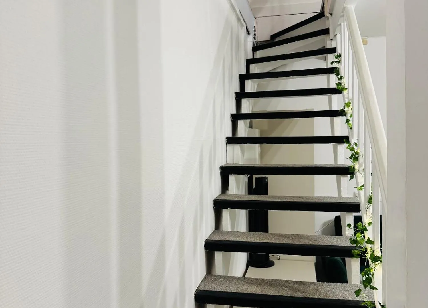 Elegant Appartement A Paris 16E 0*,  France